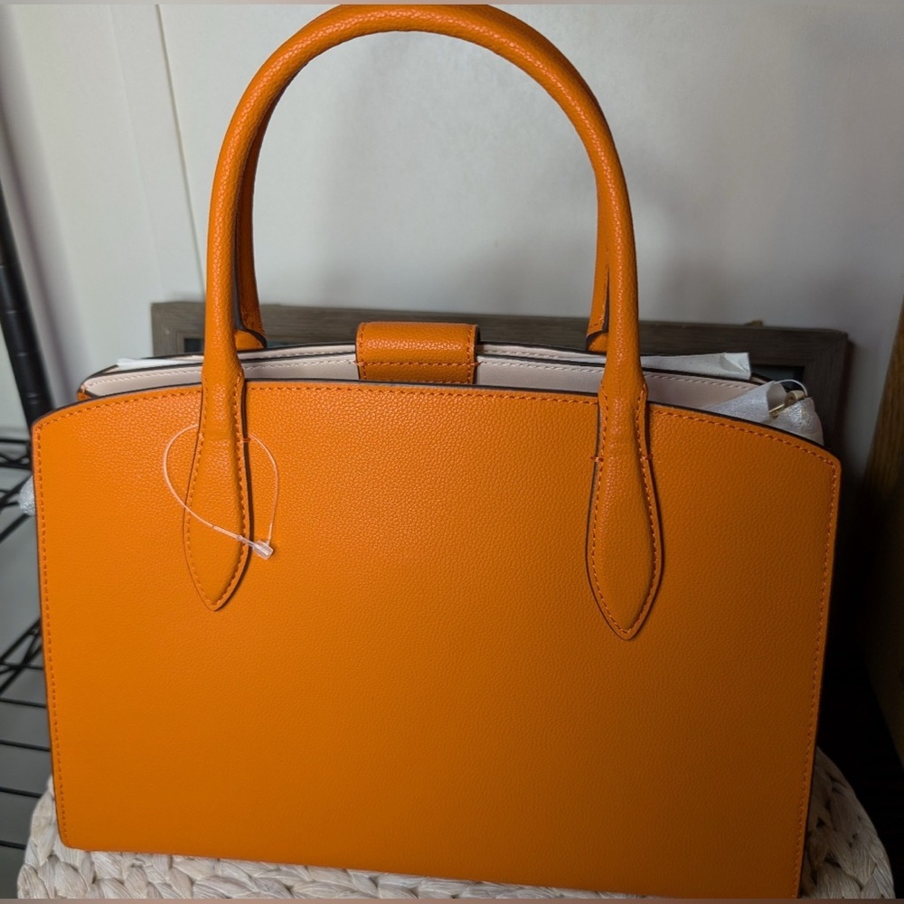 Kate Spade Voyage Crossbody
Satchel & Dust Bag NWOT​ - Picture 4 of 10